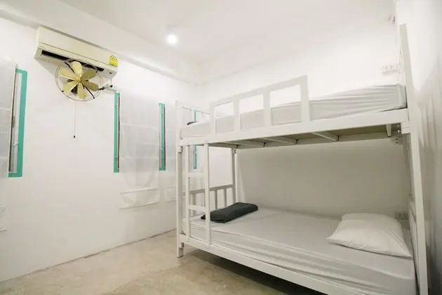 4-Bed Dormitory with Shared Bathroom