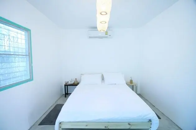 Standard Double Room with Shared Bathroom