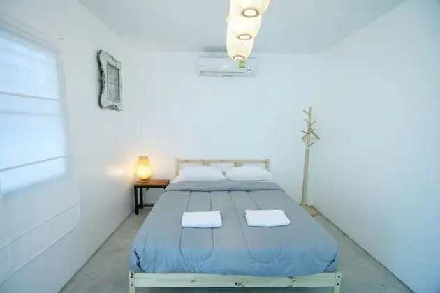 Standard Double Room with Shared Bathroom