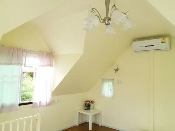 Iris House