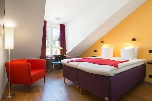 Standard Tek Büyük Yataklı Oda