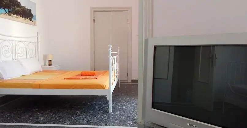 Üç Kişilik Oda