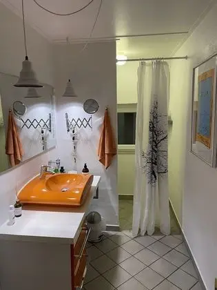 Comfort Büyük Yataklı Tek Kişilik Oda, Ortak Banyo