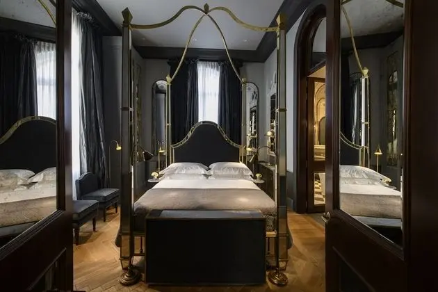 Presidential Suite Bristol (Suite Temptation)