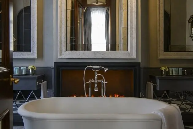 Presidential Suite Bristol (Suite Temptation)