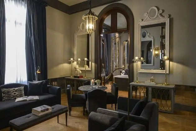 Presidential Suite Bristol (Suite Temptation)