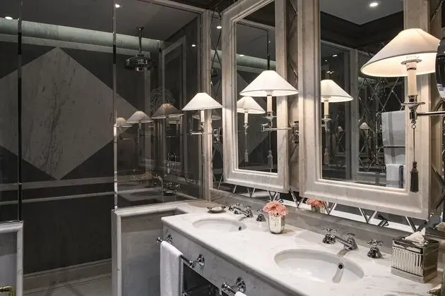 Presidential Suite Bristol (Suite Temptation)