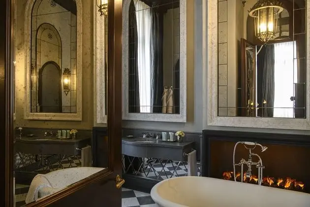 Presidential Suite Bristol (Suite Temptation)