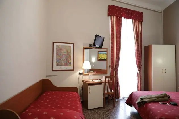 Üç Kişilik Oda