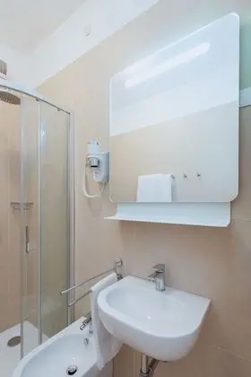 Tek Büyük veya İki Ayrı Yataklı Oda