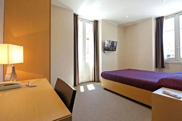 Tek Büyük veya İki Ayrı Yataklı Oda, Dağ Manzaralı