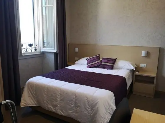 Tek Büyük veya İki Ayrı Yataklı Oda, Dağ Manzaralı