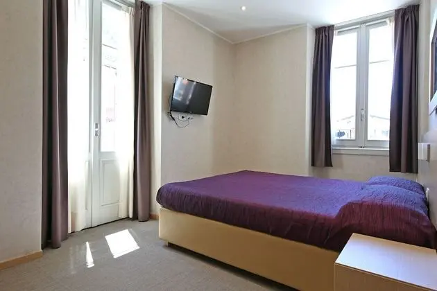 Tek Büyük veya İki Ayrı Yataklı Oda, Dağ Manzaralı