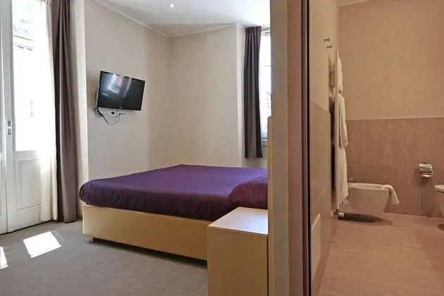 Tek Büyük veya İki Ayrı Yataklı Oda, Dağ Manzaralı