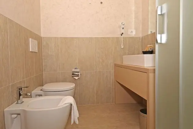 Tek Büyük veya İki Ayrı Yataklı Oda, Dağ Manzaralı