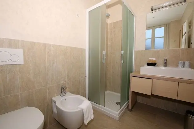 Tek Büyük Yataklı Oda, Göl Manzaralı