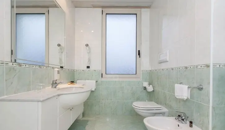 Standard Tek Büyük veya İki Ayrı Yataklı Oda