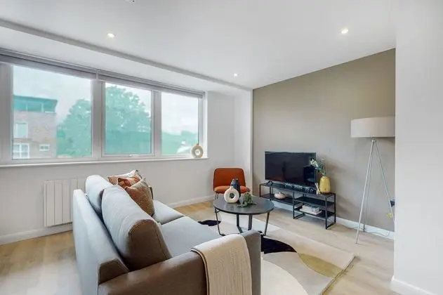 2 bedroom, 2 bathroom