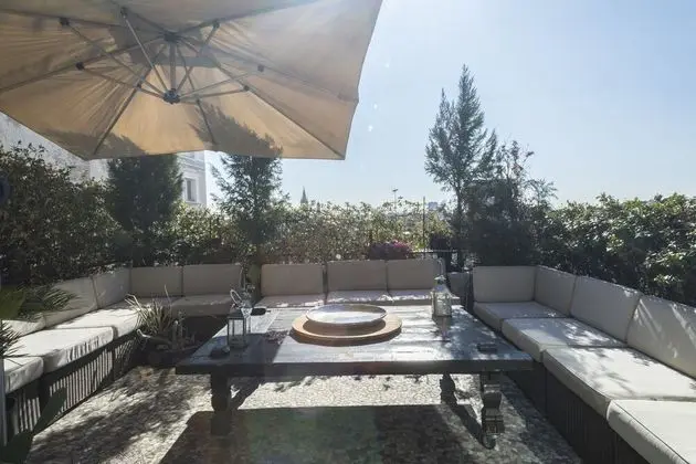 Çatı Katı Süiti (Penthouse)