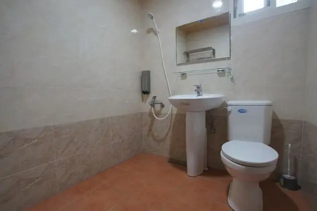 Dört Kişilik Oda, Avlu Manzaralı
