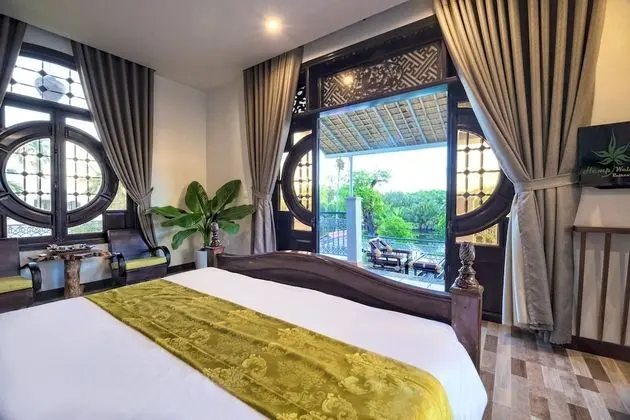 Luxury Süit, Havuz Manzaralı