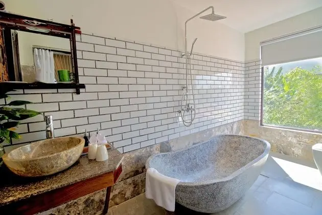 Luxury Süit, Havuz Manzaralı