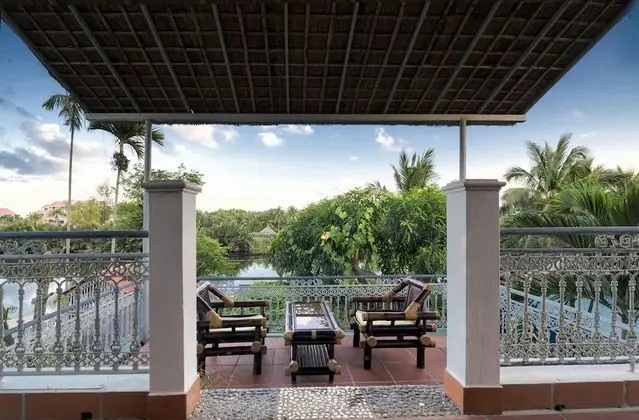 Luxury Süit, Havuz Manzaralı