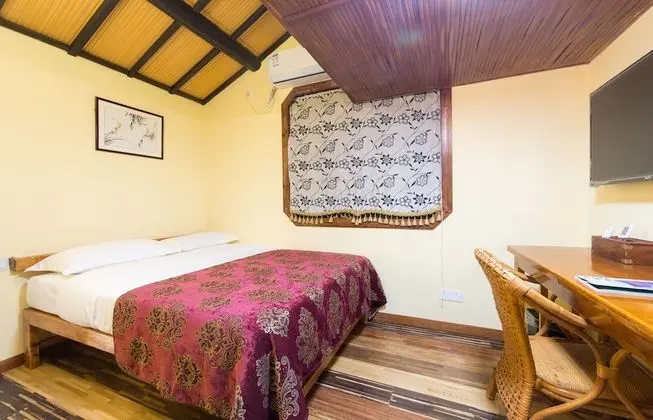 Traditional Çatı Katı (Loft)