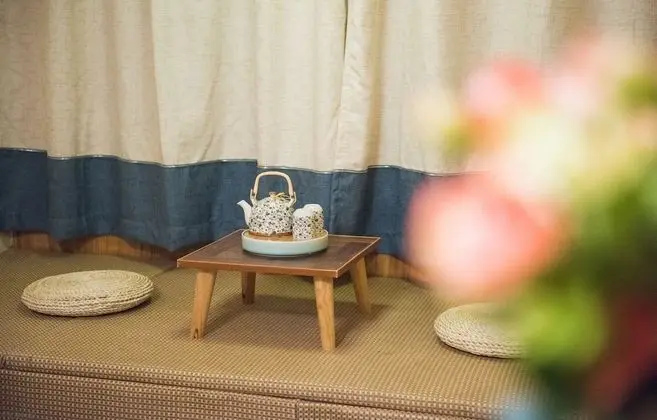 Traditional Tek Büyük Yataklı Oda