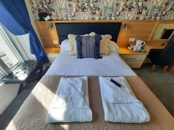 Nr.2 - Cosy Double 1st Floor with Seaview