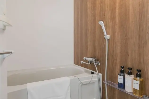 İki Ayrı Yataklı Oda, Sigara İçilmez