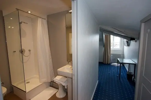 Dört Kişilik Oda, 2 Çift Kişilik Yatak