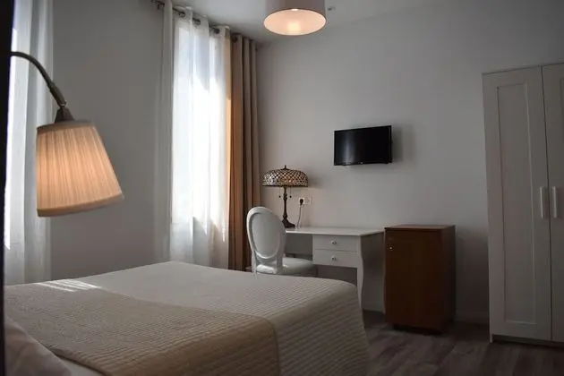 Tek Büyük Yataklı Oda