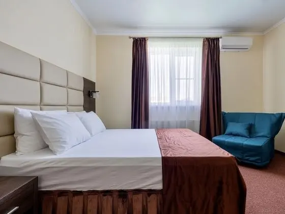 Comfort Tek Büyük veya İki Ayrı Yataklı Oda