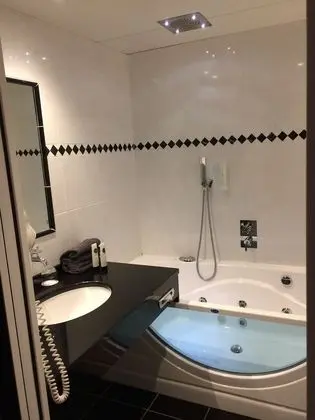 Superior Tek Büyük Yataklı Oda
