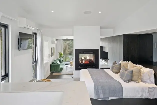 Villa (Escape)