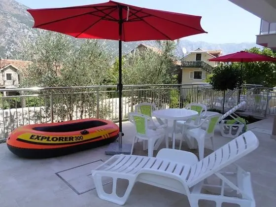 Basic Apart Daire, Teras, Deniz Manzaralı