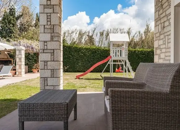 Villa, Banyolu/Duşlu (Luxury Villa Hera)