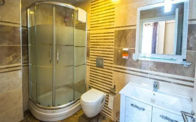 Tek Kişilik, Şehir Manzaralı