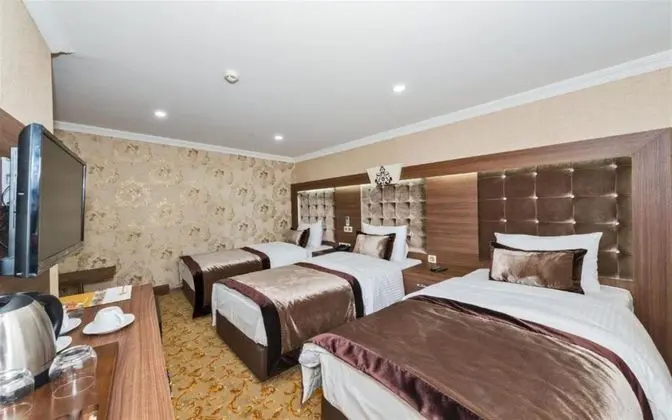 Triple, Şehir Manzaralı