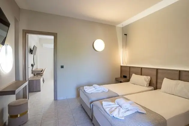 Apart Daire, 2 Yatak Odası, Havuz Manzaralı