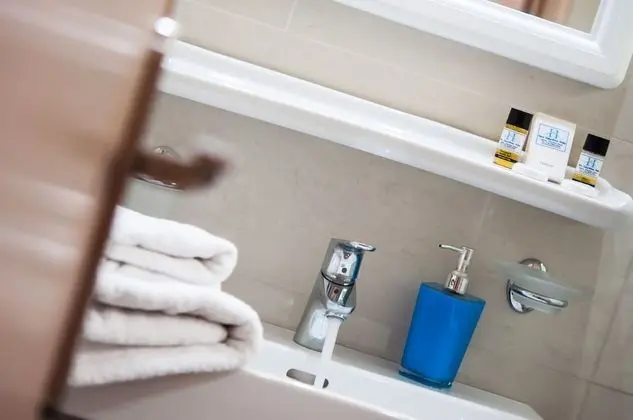 Economy Stüdyo, Havuz Manzaralı