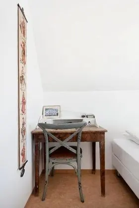 Tek Büyük Yataklı Oda, Ortak Banyo