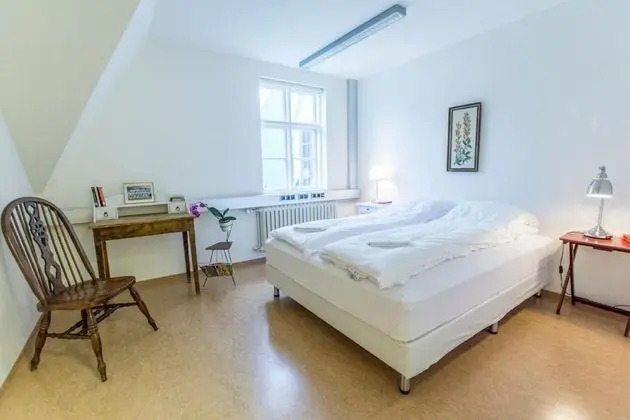 Tek Büyük Yataklı Oda, Ortak Banyo