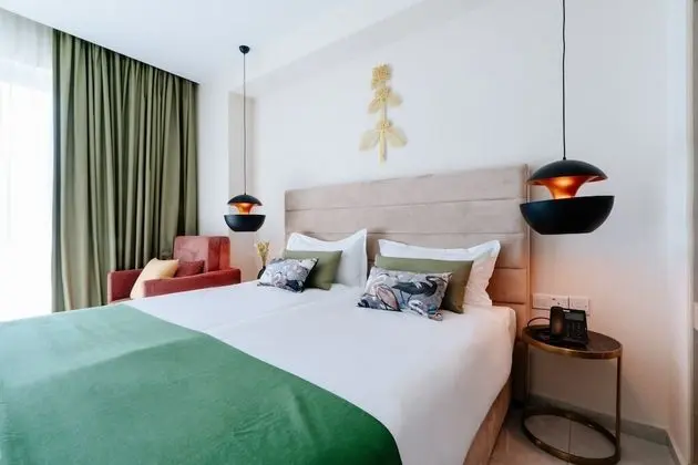 Superior Oda, Bahçe Manzaralı