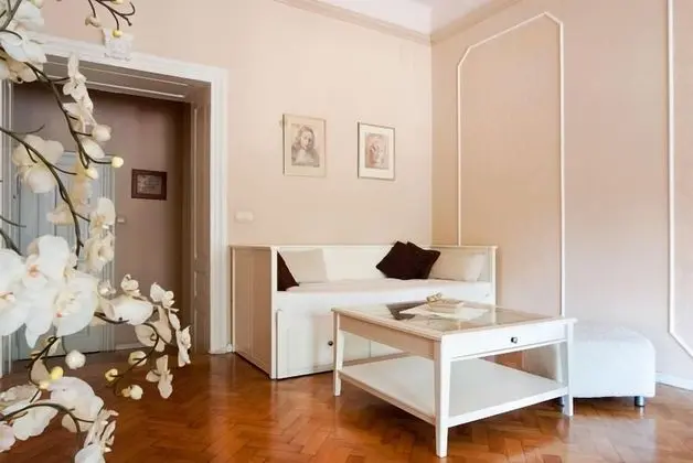 Romantic Stüdyo Süit