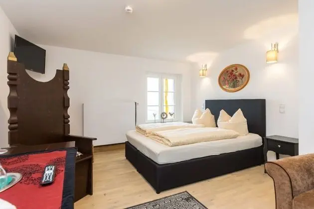 Family Oda (Burschenkammer)