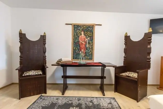 Family Oda (Burschenkammer)