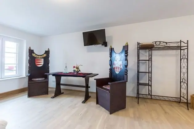 Family Oda (Burschenkammer)