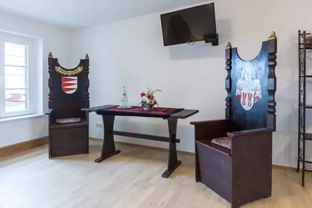 Family Oda (Burschenkammer)